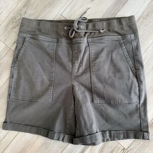 NYDJ Drawstring Twill Stretch Cargo Shorts Moss Olive Green  Size 12